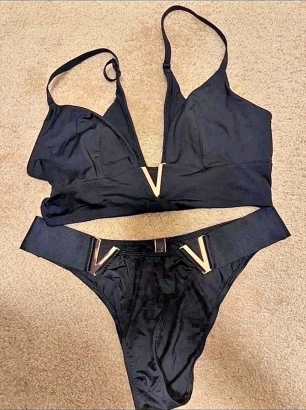 Victoria's Secret Gold V-Hardware Black Bikini Set Size Large NWOT